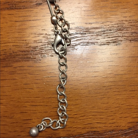 Y2K Vintage Resin Dried Flower Butterfly Necklace - Picture 3 of 6